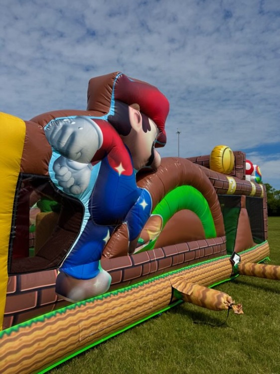 Mario and Luigi's Speedy Challenge Obstacle Course